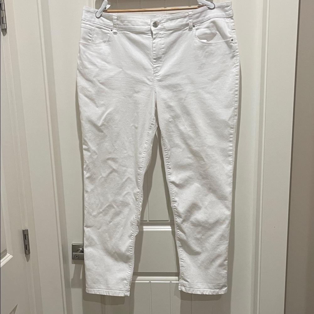 Chicos Platinum Women's White ankle Jeans 3.5
